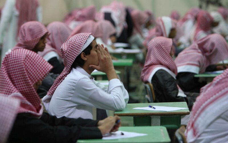 متى موعد نزول رواتب طلاب المدارس في السعودية 1445 لهذا الشهر سبتمبر 2023 وفق بيان وزارة التعليم السعودية